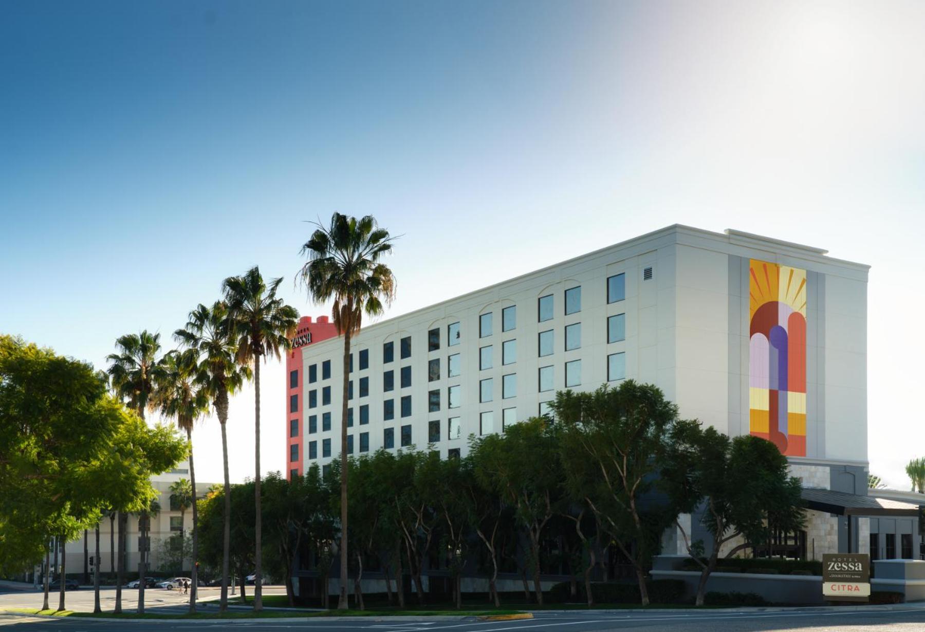 Hotel Zessa Orange County Airport, A Doubletree By Hilton Santa Ana Eksteriør billede