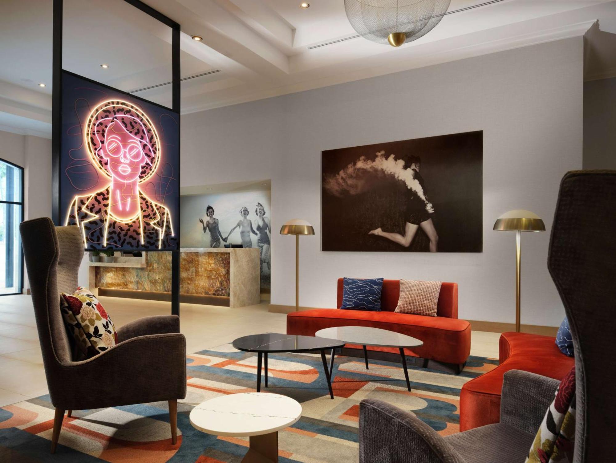 Hotel Zessa Orange County Airport, A Doubletree By Hilton Santa Ana Eksteriør billede
