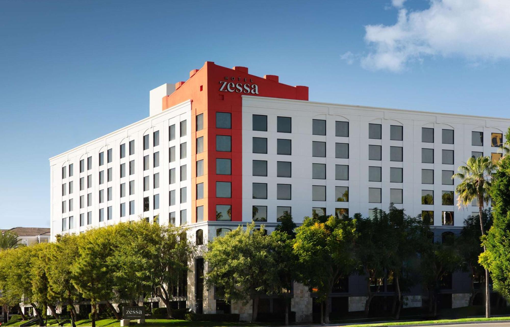 Hotel Zessa Orange County Airport, A Doubletree By Hilton Santa Ana Eksteriør billede
