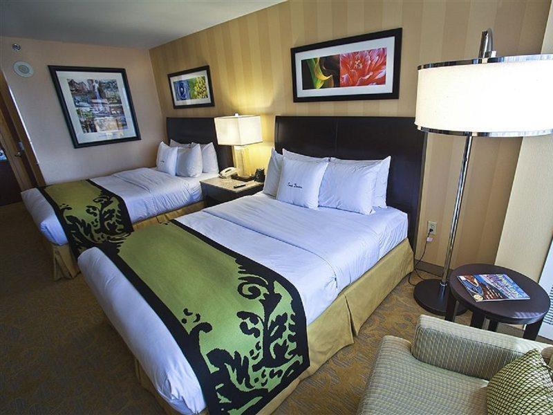 Hotel Zessa Orange County Airport, A Doubletree By Hilton Santa Ana Eksteriør billede