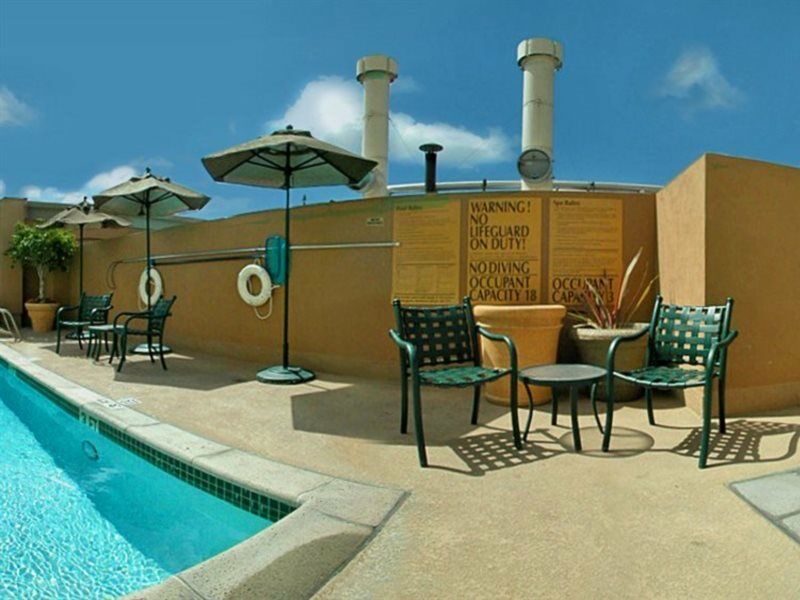 Hotel Zessa Orange County Airport, A Doubletree By Hilton Santa Ana Eksteriør billede